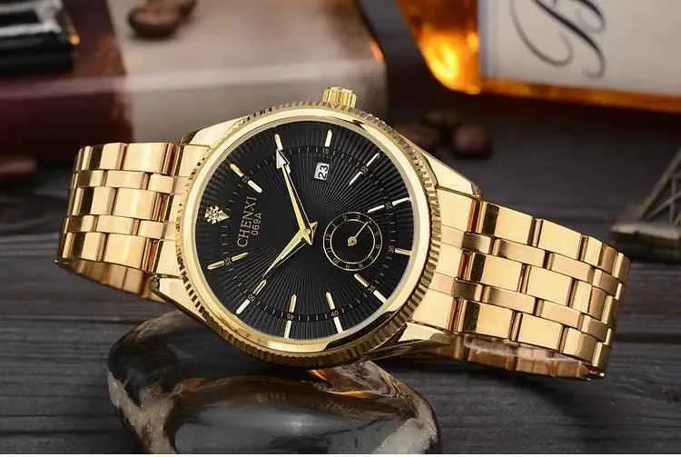 069A - Simple Watch - Golden Quartz Wristwatch for Men