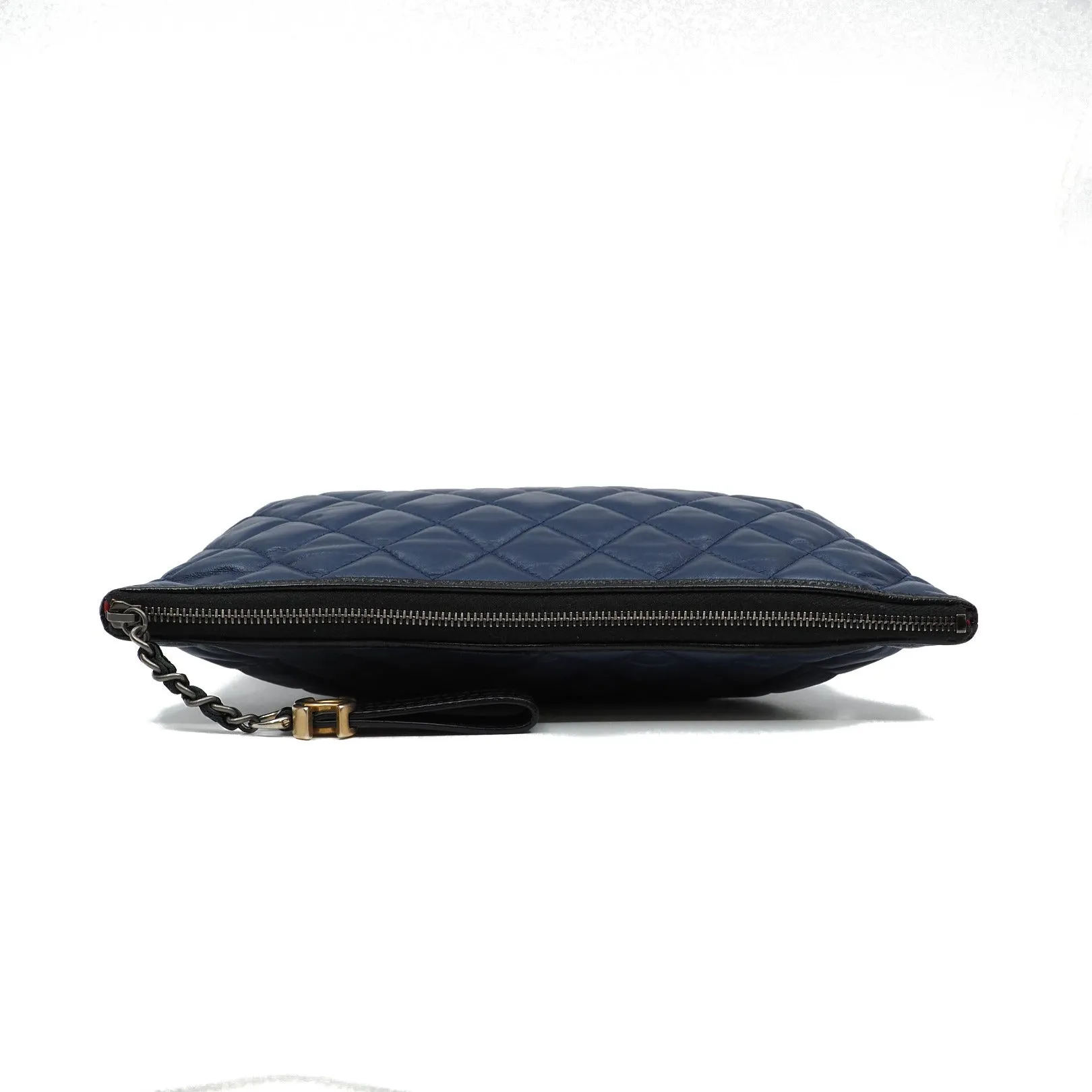 Gabrielle Zip Clutch Bag In Calfskin Quilted Navy And Black Multi Hardware Seri 25