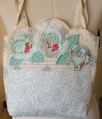 Quilted Roses Bag 6x10 7x12