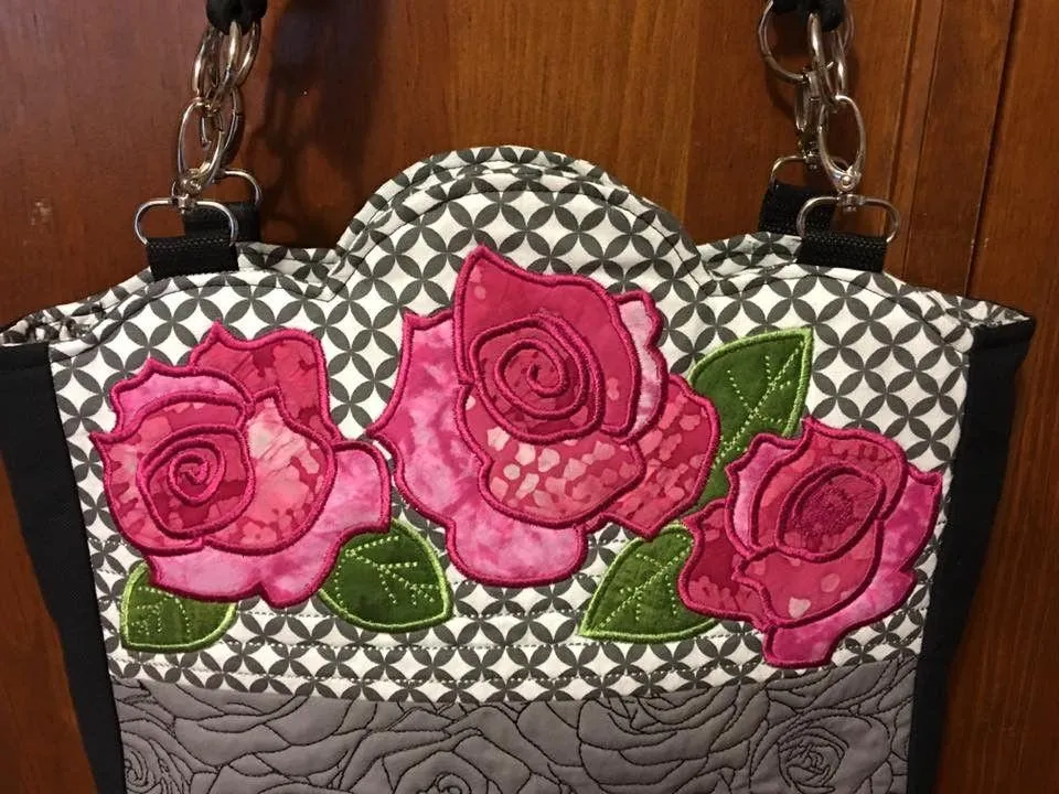 Quilted Roses Bag 6x10 7x12