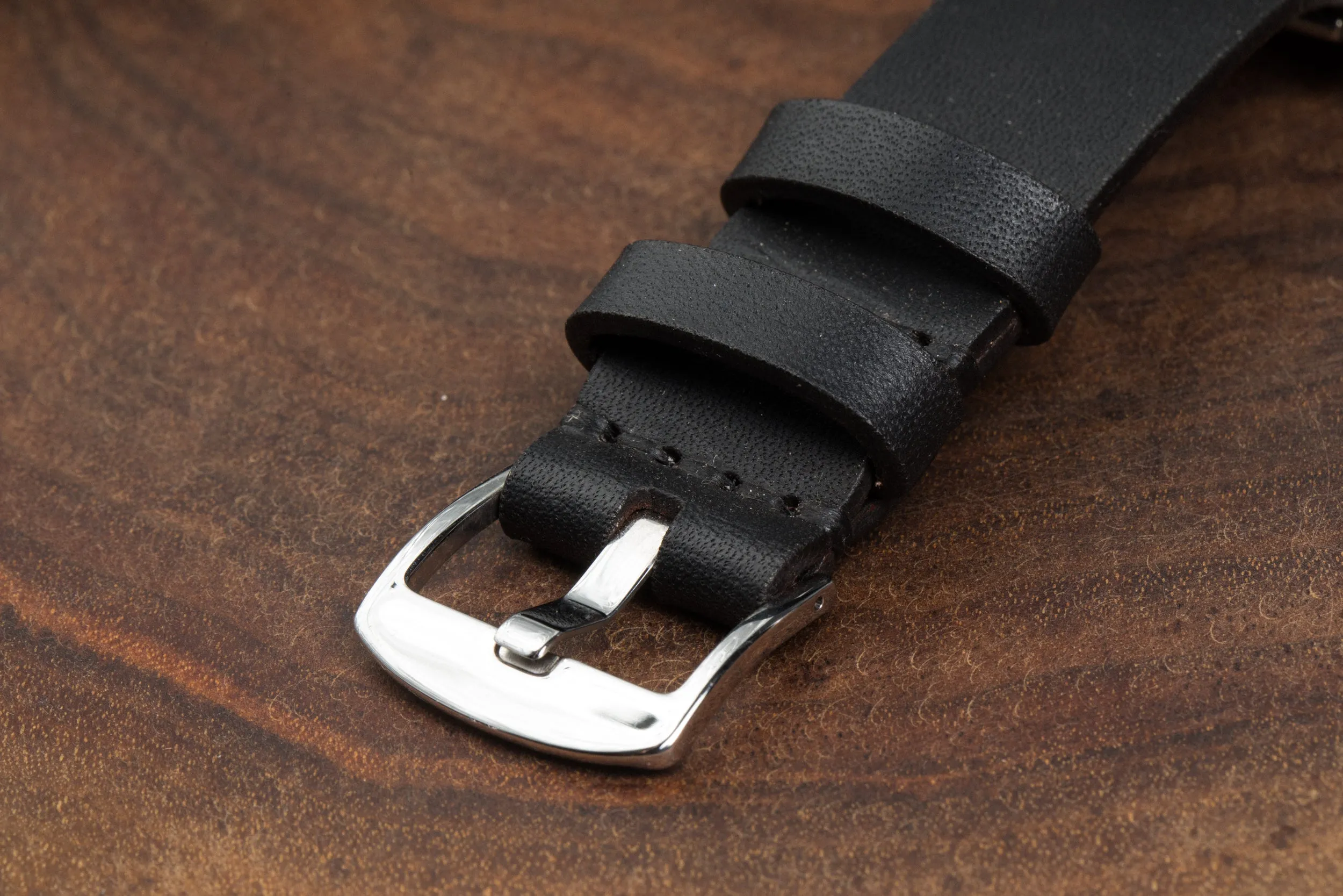 Simple Pass Thru Watch Strap // Black